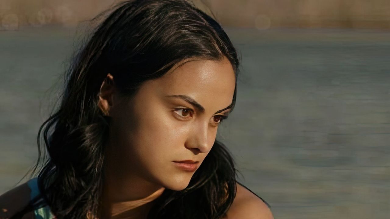 Camila Mendes (Riverdale) biography, net worth, age, boyfriend, height ...