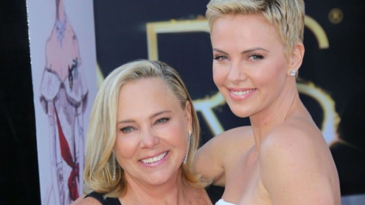 Charlize Theron With Mom At The Oscars