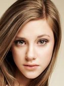 Lili Reinhart biography, dating history, boyfriend, age, net worth ...