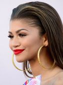 Zendaya biography, height, net worth, age, parents, awards, boyfriend